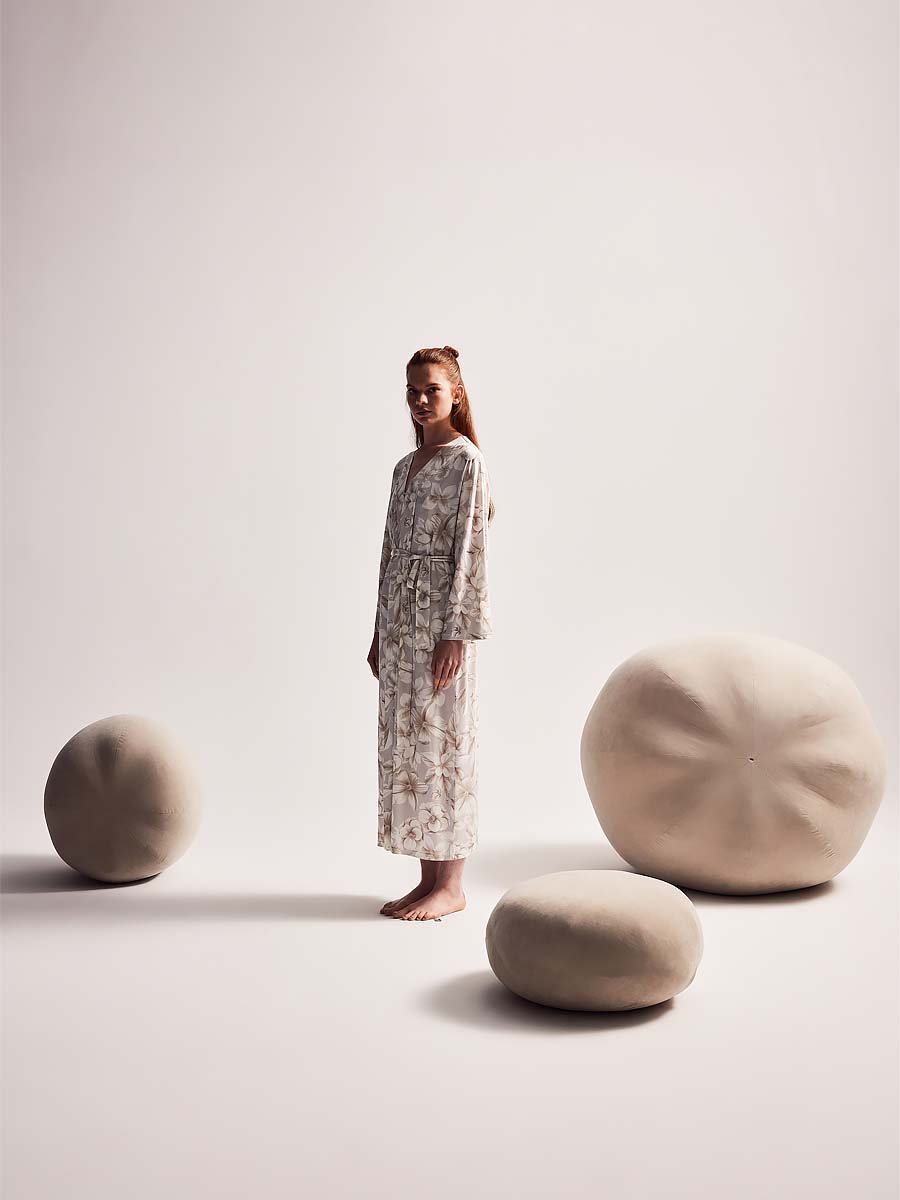 Халат женский "Beige Flower Viscose"