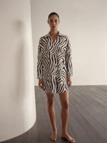 Женская сорочка "Zebra" Женская сорочка "Zebra"